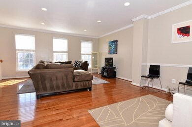 42700 Rolling Rock Square, Chantilly, VA 20152 - photo 4