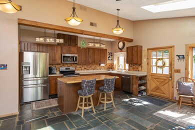 1004 Whispering Pines Ln, Charlottesville, VA 22901 - photo 6