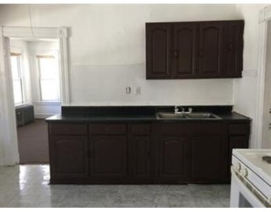 107 Tyler St unit 1, Springfield, MA 01109 - photo 2