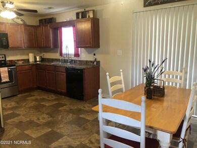 3 Kitchen Dining