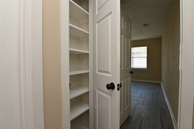 4531 Lelay Cir, Houston, TX 77022 - photo 7