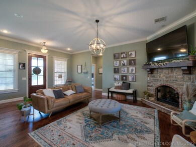 5718 Nottingham Dr, Bartlesville, OK 74006 - photo 4