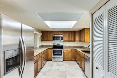 Spacious Upgraded Kitchen Casa Nepenthe