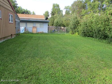 111-128251 Back Yard Additional Angle