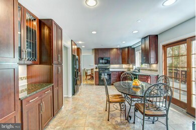 10101 Tamarack Dr, Vienna, VA 22182 - photo 4