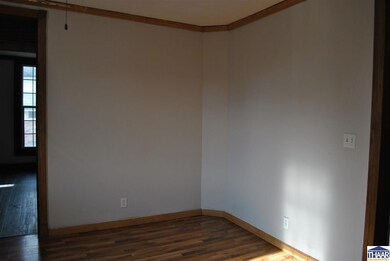 618 Nebeker St, Clinton, IN 47842 - photo 3