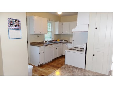 18 Raymond St unit 18, Holden, MA 01520 - photo 5