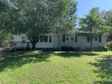 502 Sioux Dr, Jacksonville, NC 28540 - photo 2