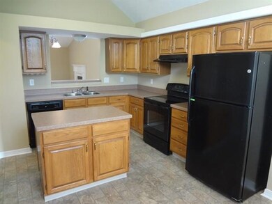 12985 Sweet Briar Pkwy, Fishers, IN 46038 - photo 7