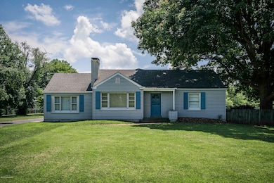 9902 Fairmount Rd-05