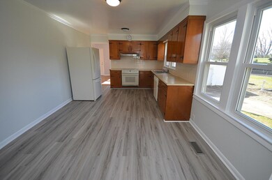 404 Grand Avenue Extension, Johnson City, TN 37601 - photo 4