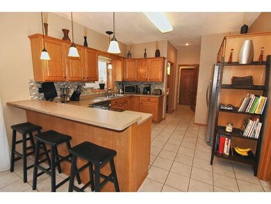 1251 Kerry Dr, Sun Prairie, WI 53590 - photo 2