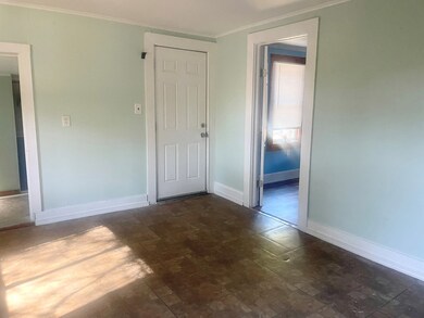 Kitchen-Door to backyard