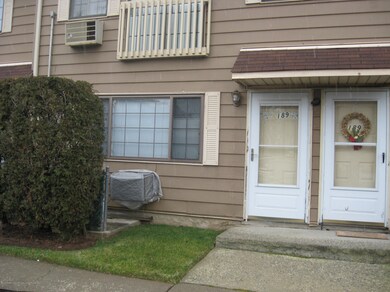 189 Lamped Loop unit 39, Staten Island, NY 10314 - photo 2