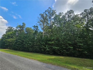 270 foot of road frontage on Covewoods Dr.