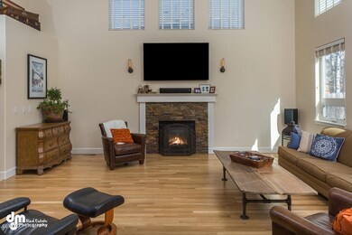 Living Room_DMD_6374-SMALL
