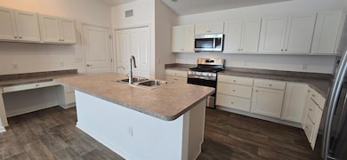 2803 Hull Ln, The Villages, FL 32163 - photo 4