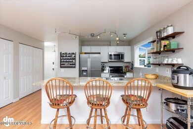 20-Kitchen7361 Durenda Cir_KI_012