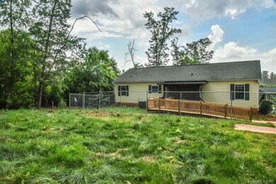 37 Bango Dr, Leicester, NC 28748 - photo 3