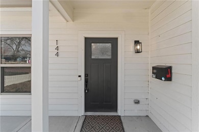 144 Pacific Ave, Osawatomie, KS 66064 - photo 4