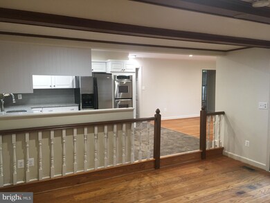 11024 Waycroft Way, Rockville, MD 20852 - photo 4