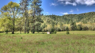9395 Old Stage Rd, Central Point, OR 97502 - photo 2