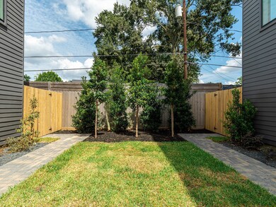 838 Fisher St unit D, Houston, TX 77018 - photo 5