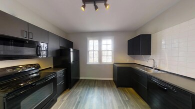 1106-E-Whittier-Upstairs-03132019_105944