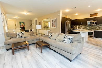 10584 NW 70th Ln, Doral, FL 33178 - photo 7