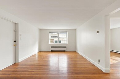 4 Menotomy Rd unit 5, Arlington, MA 02476 - photo 2