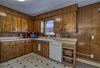 16 Lorraine St, Newport, NH 03773 - photo 6