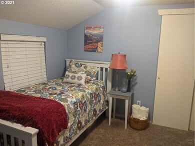 367 N Locust St, Canby, OR 97013 - photo 6