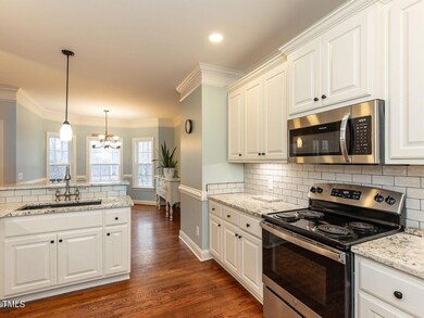 006-1280x960-kitchen-breakfast