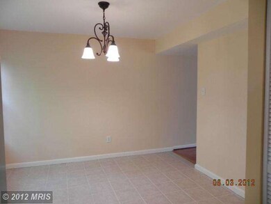 6702 Vermont Ct, Hyattsville, MD 20785 - photo 3