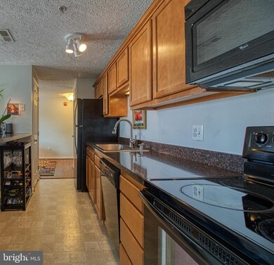 301 Palmspring Dr unit 10, Gaithersburg, MD 20878 - photo 3