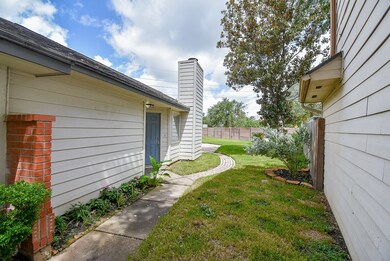 16186 Golden Sands Dr, Houston, TX 77095 - photo 4