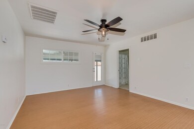 2526 N Mitchell St, Phoenix, AZ 85006 - photo 7