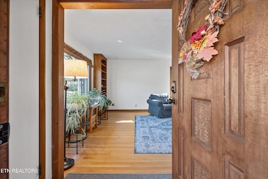 8237 Collier Rd, Powell, TN 37849 - photo 4