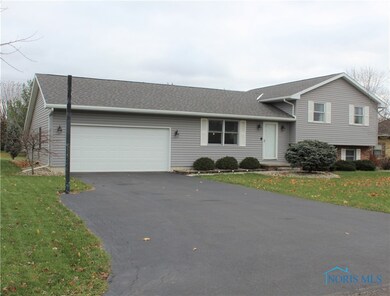 723 Chestnut Dr, Upper Sandusky, OH 43351 - photo 2