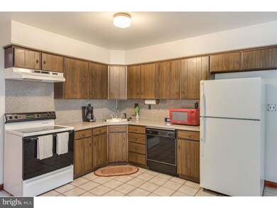 737 Windsor Place, Wallingford, PA 19086 - photo 3