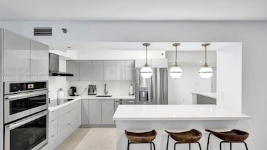 L'Excellence unit 1605, Miami Beach, FL 33140 - photo 5