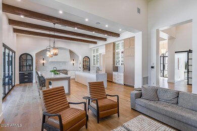 6718 E Caron Dr-24
