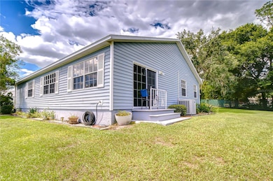 5912 Newberry Ct, Zephyrhills, FL 33542 - photo 6