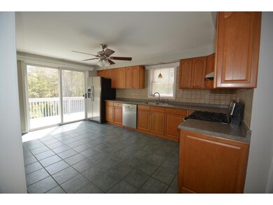 333 Academy Rd unit A, Pembroke, NH 03275 - photo 4