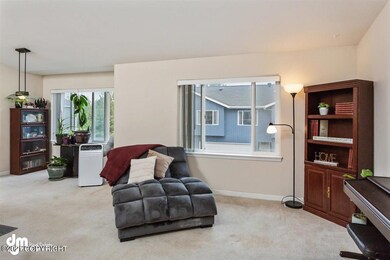 06-Living Room and Dining_CG_3750-F