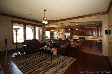 8330 N 74th East Ave, Owasso, OK 74055 - photo 7