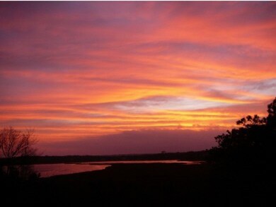 81 Mirror Lake Dr, Mirror Lake, NH 03853 - photo 4
