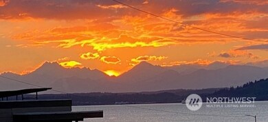 107 Bell St unit 102, Edmonds, WA 98020 - photo 6