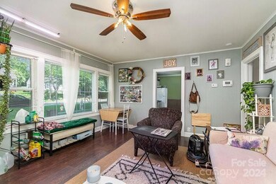 454 Reynolda Dr, Statesville, NC 28677 - photo 4