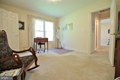 9386 Colbert Ct, Fairfax, VA 22032 - photo 6